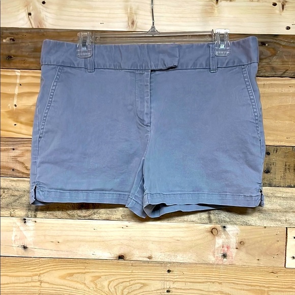 Loft size 8 Light Gray Color Mid-rise 4” Inseam The Riviera Shorts with Pockets - Picture 1 of 11